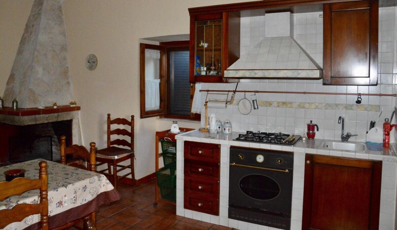 Appartamento Tra Collina E Mare Terracine Extérieur photo